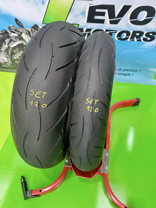 Set Anvelope Moto 120 70 17 si 180 55 17 Metzeler 2022 M5RR set120
