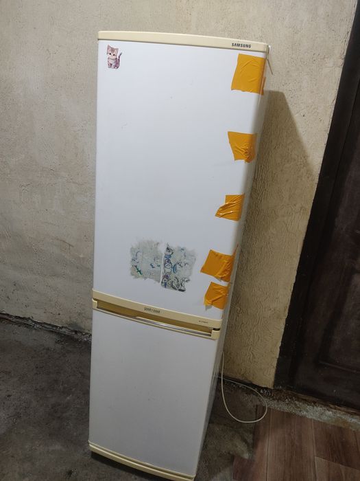 Продам холодильник Samsung