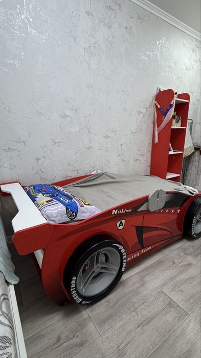 Кровать машинка отличное состояние