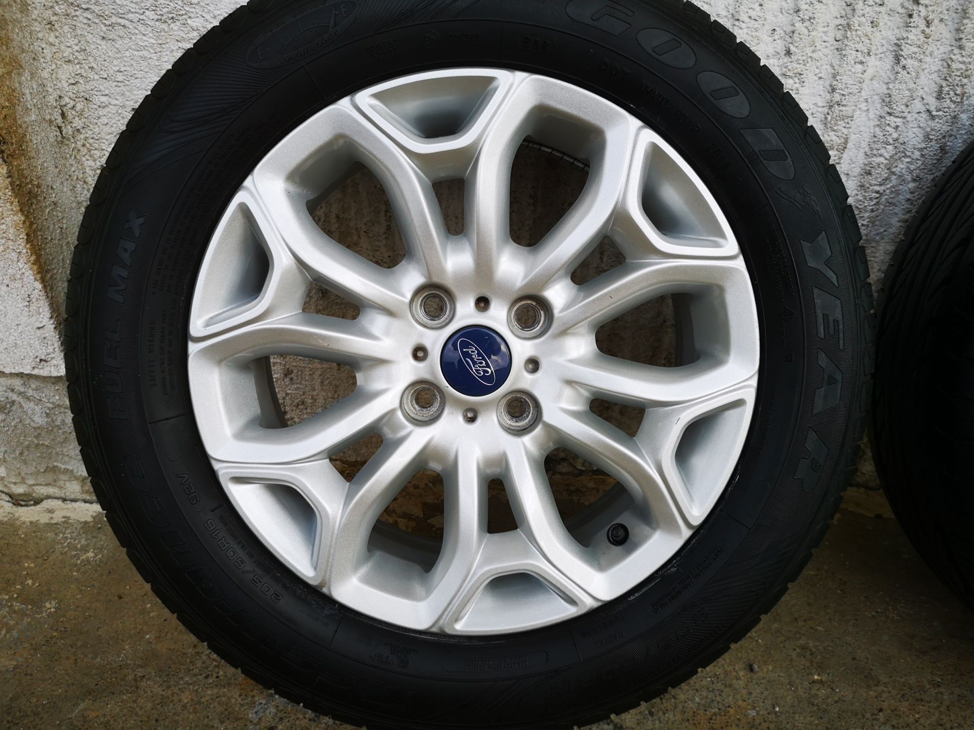 17 ) Jante r16 4x108 Ford Fiesta 205 60 16