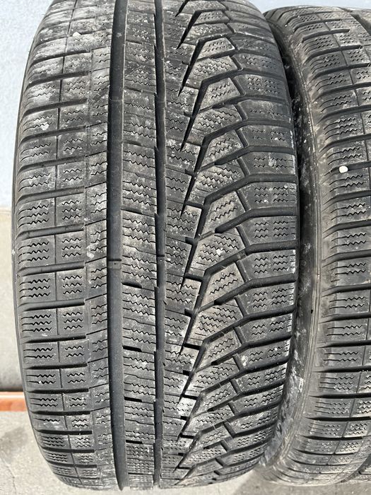 4 бр. зимни гуми 235/45/19 Hankook DOT 1718 4-4,5 mm