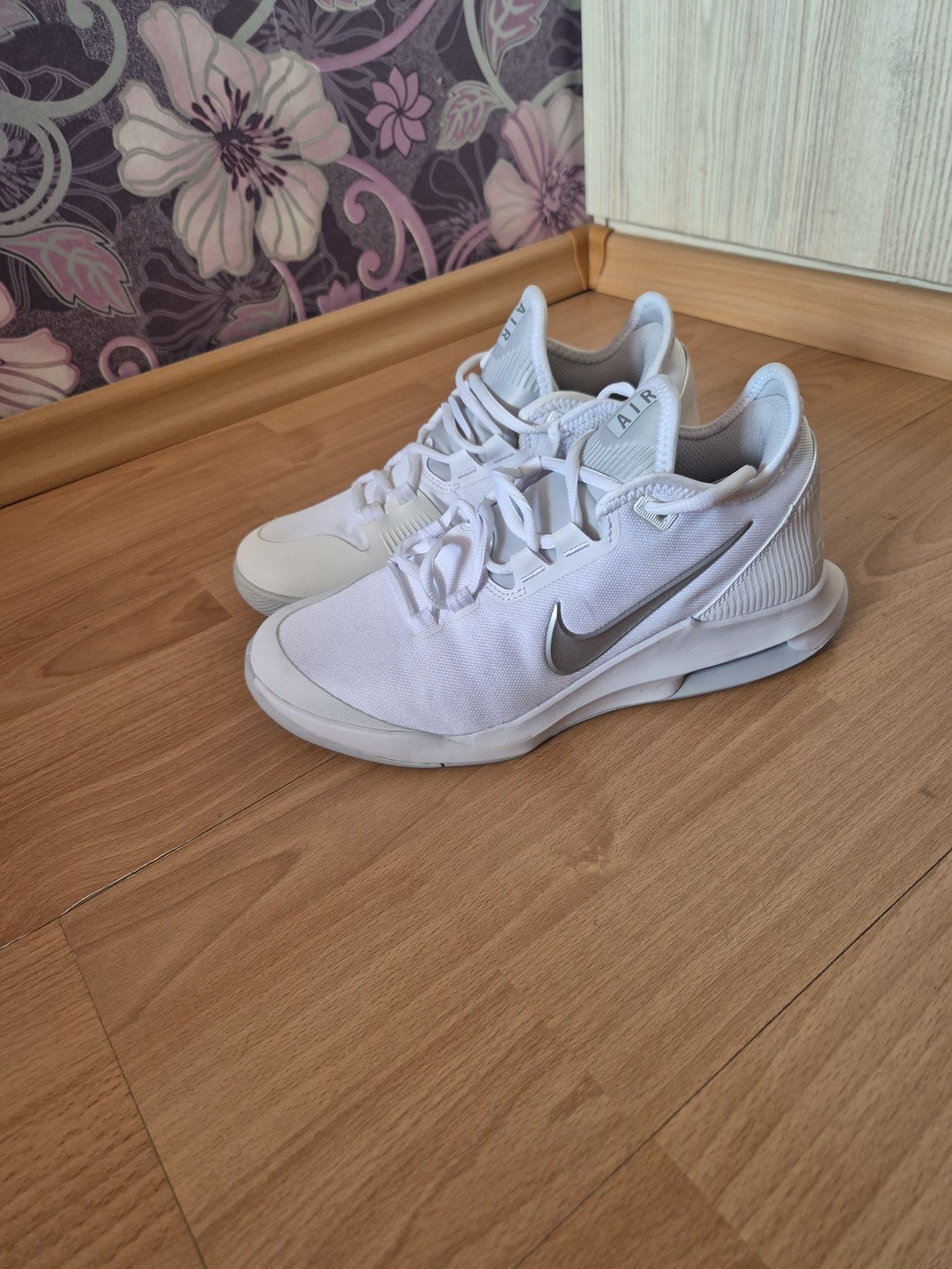 NIKE AIR MAX WULDCARD HC -38,5 номер 
Размер 38,5 по етикет