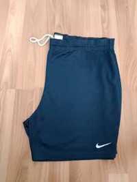 Спортни панталонки Nike (L)