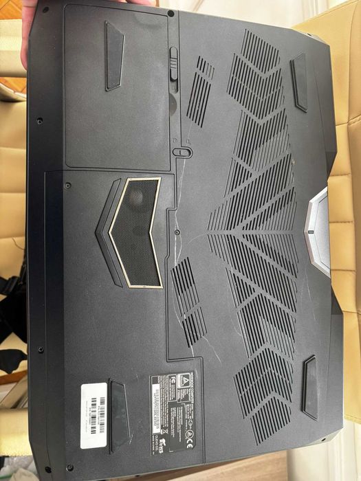 Мощен лаптоп за гейминг и работа i9 9900K, RTX 2060, 32GB RAM, 2TB SSD