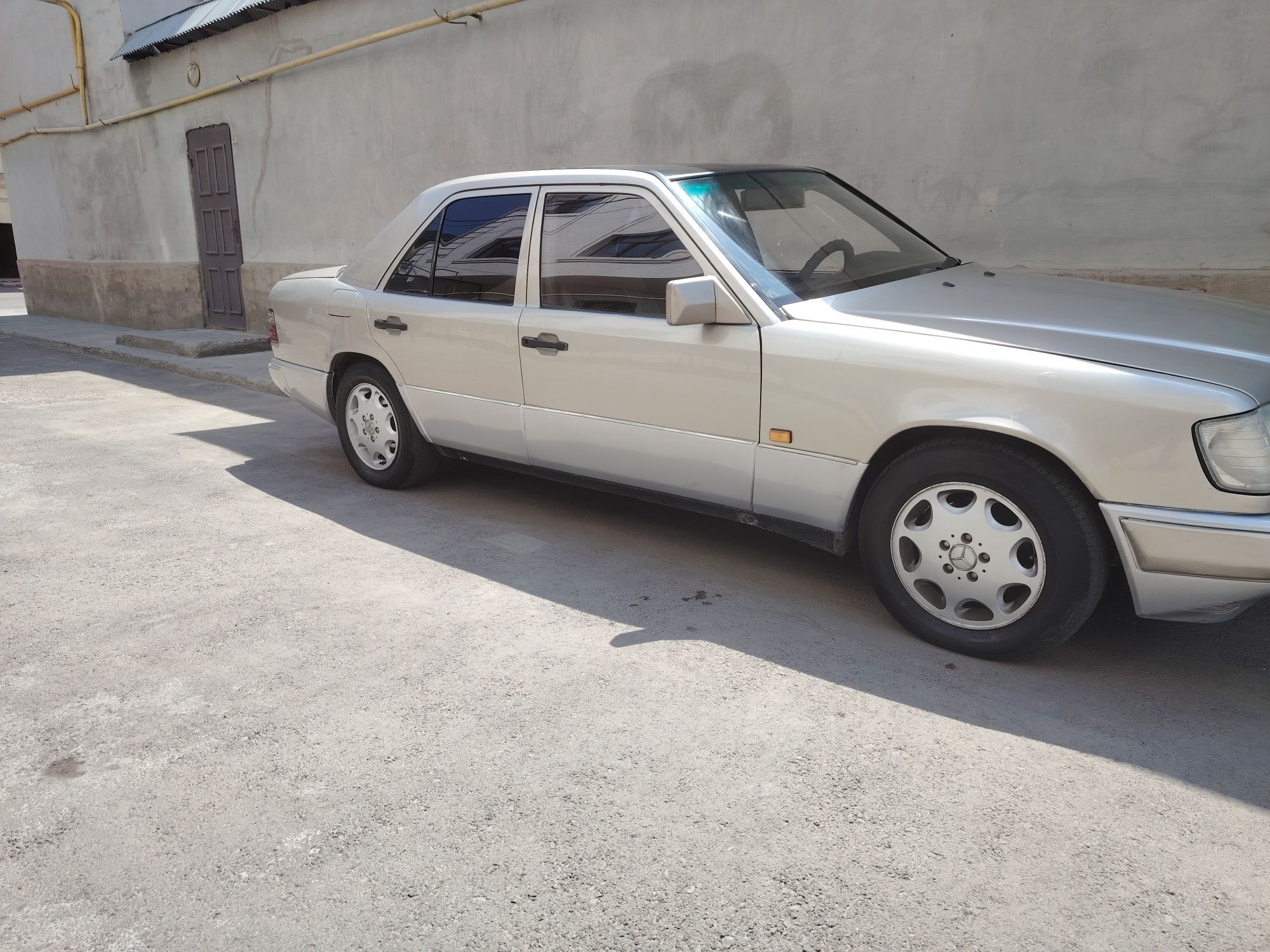 Mercedes Benz W124 волчок