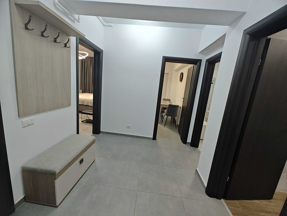 Proprietar, apartament 2.5 camere spațios, prima închiriere,decomandat