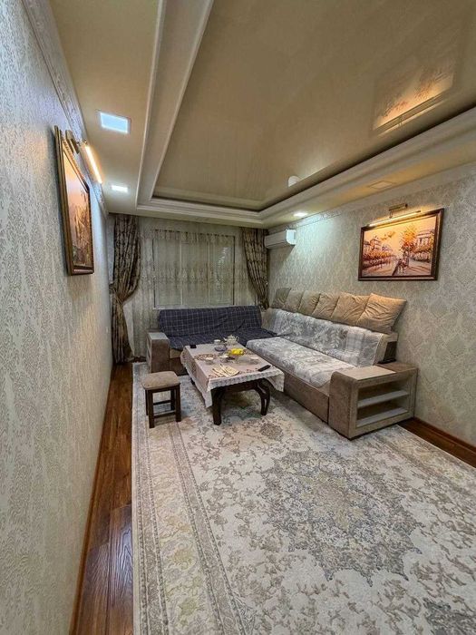 чиланзар,метро Хамза  3/3/4, балкон 2х6  70м2