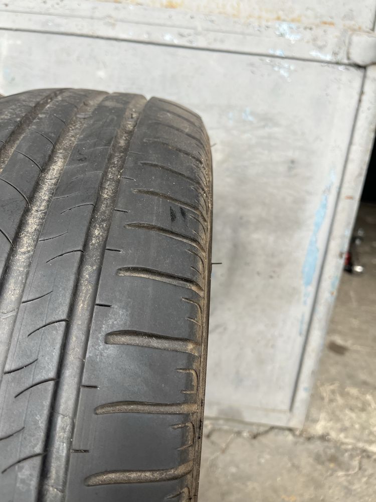 2 бр. летни гуми 195/65/15 Michelin 5 mm DOT 0815