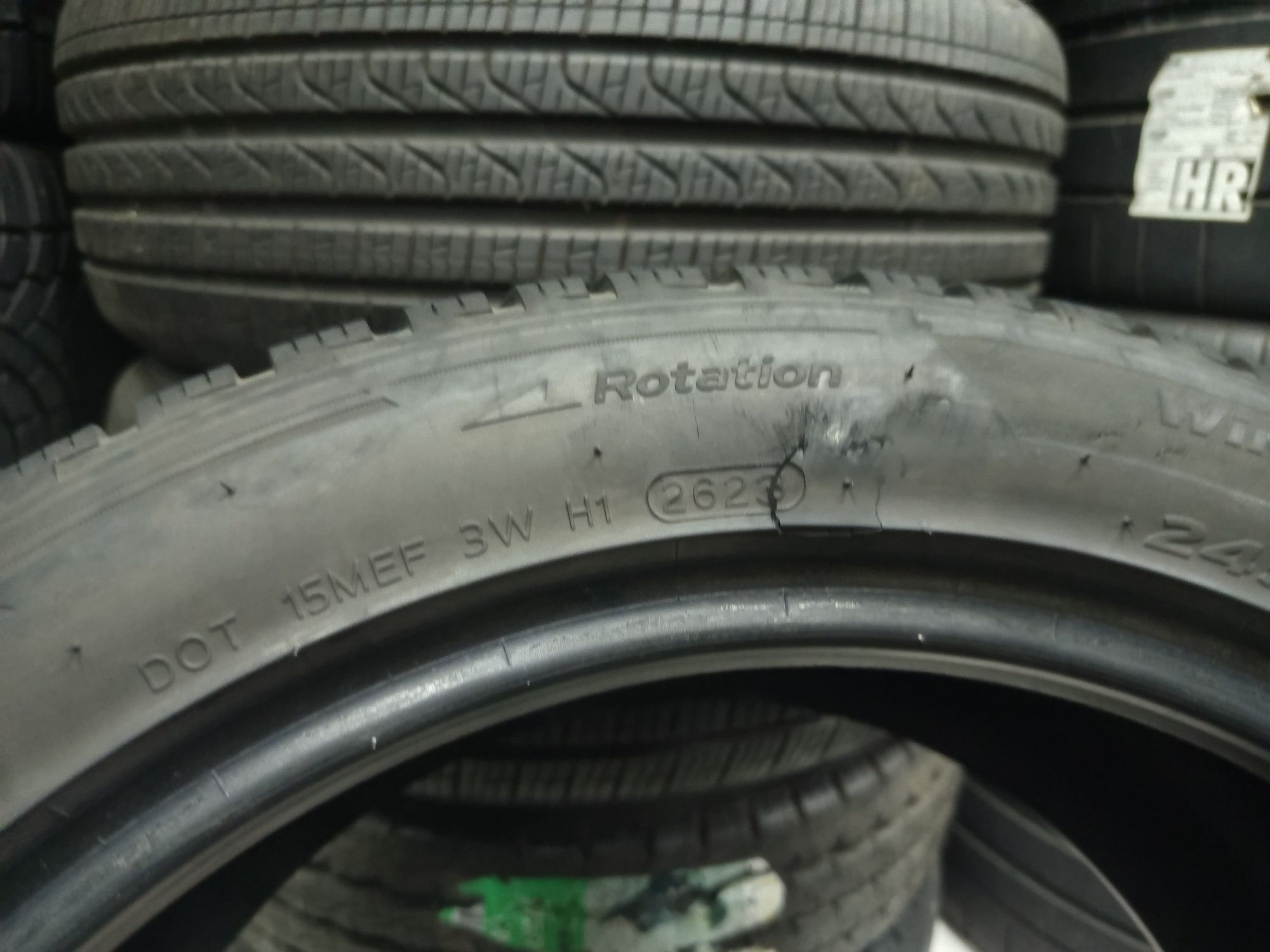 Hankook 245/45/18-4бр 8.0мм дот 2623