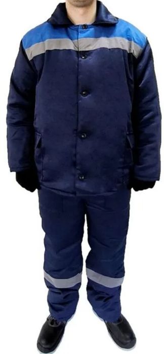 Спецодежда зимняя куртка с капюшоном и тёплые брюки