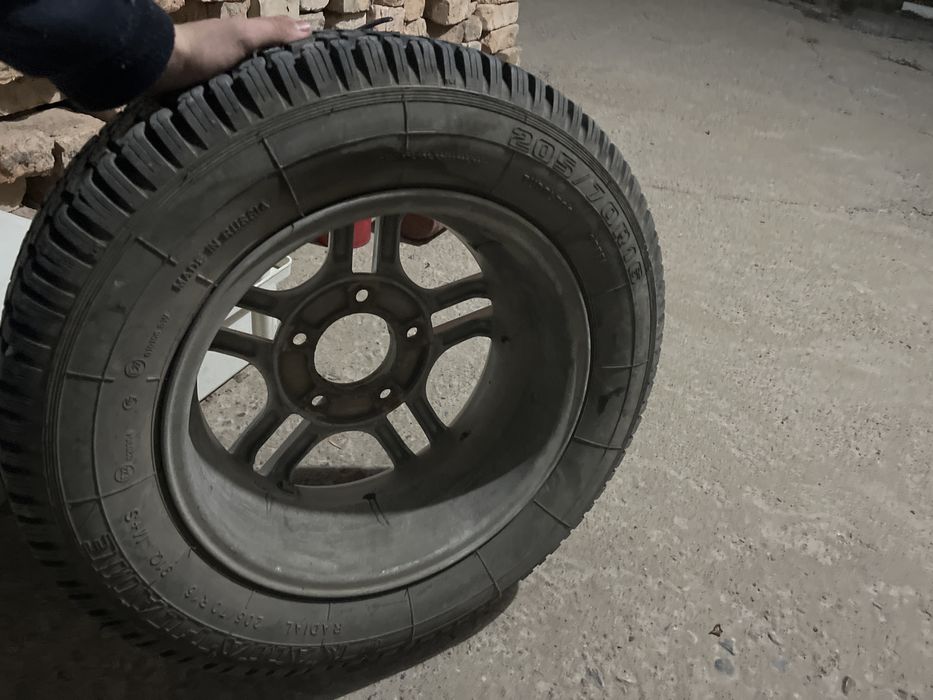 Продаю диска r16 срочно