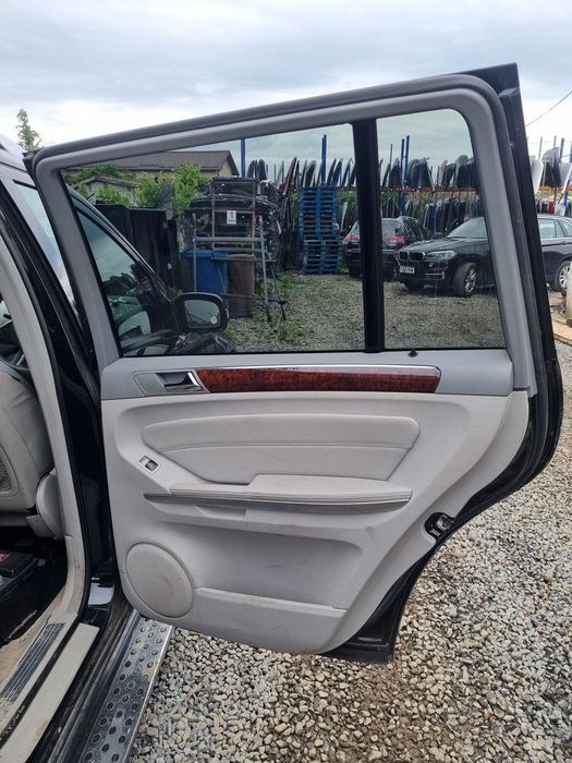 Usa Dreapta Spate Mercedes GL X164 2006 - 2008 SUV 4 Usi Obsidian Black Metallic C197 ...