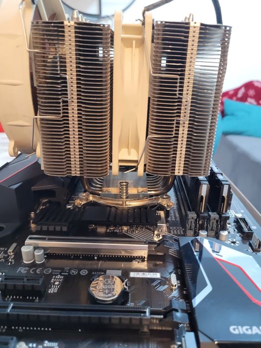 Vand placa de baza cu cpu i7 8700 cooler si rami