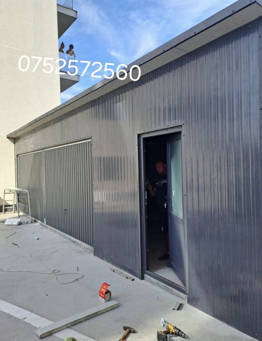 Garaje pe structuri metalice învelite cu panou senwis
