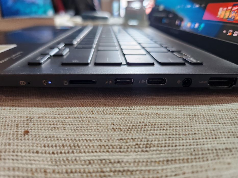 Лаптоп Asus ZenBook 14" OLED – Ryzen 7, 1TB SSD