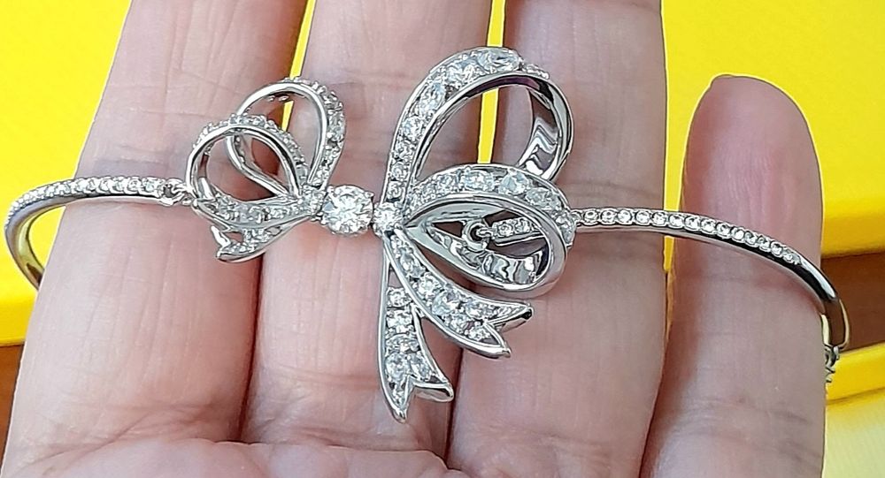 Bratara Swarovski noua