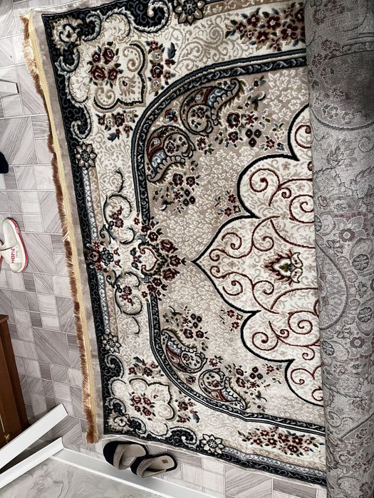 Ковер хороший.