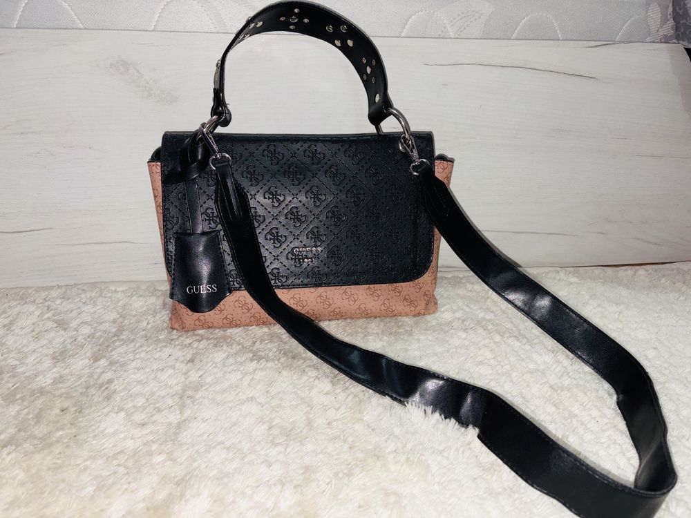 Чанта Guess двуцветна