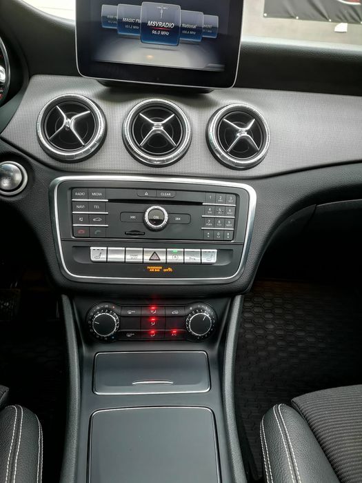 Mercedes Benz CLA200 Coupe 2018 Alb, 103000 km. Stare excelenta.