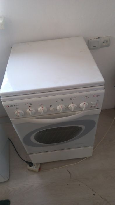 Продам газовую плиту в рабочем состоянии