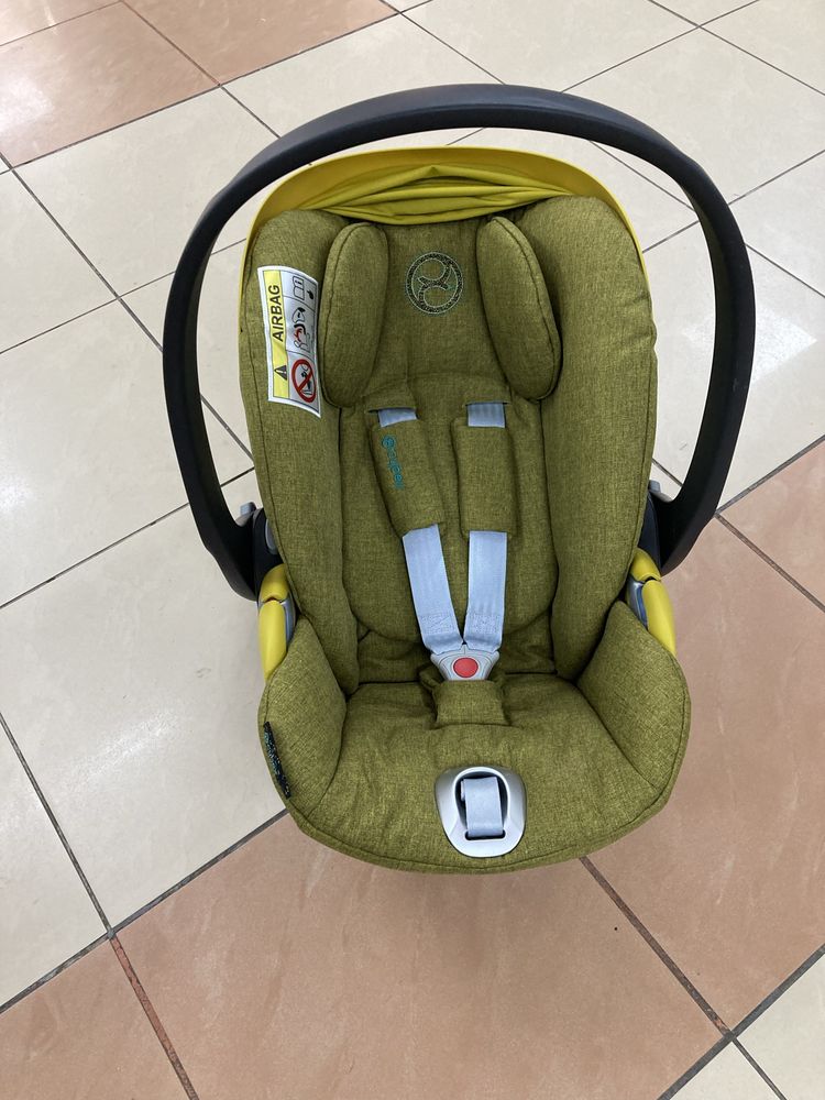 Vand scoica auto cybex nou