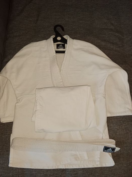 Кимоно Adidas 3/160 размера