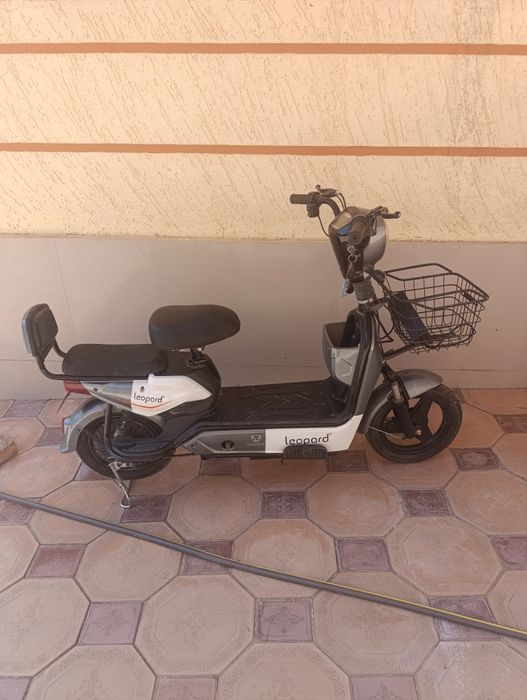 Скутер леопард 450