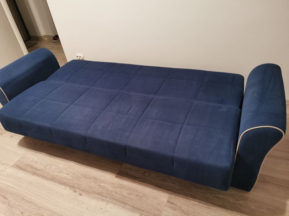 Canapea extensibila 3 locuri, foarte comoda si rezistenta