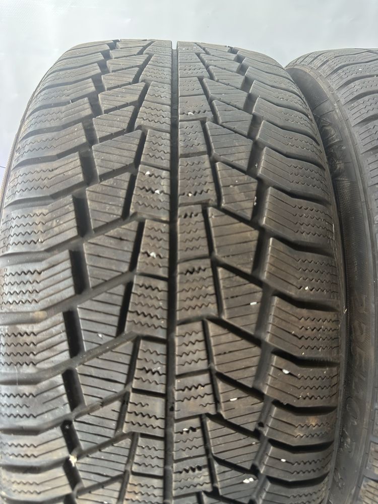 225/40/18 Viking dot20