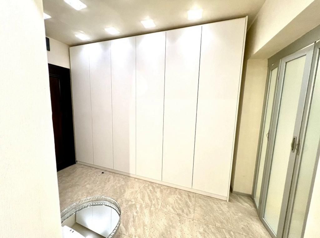 Дава се под наем Тристаен апартамент в София, Витоша - 135 кв.м за 1100 € - Снимка #8