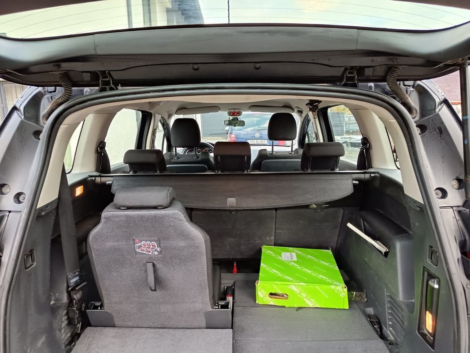 Vând Peugeot 5008 1,6 diesel euro 5