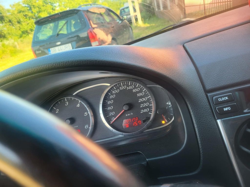 Vând MAZDA ȘASE în stare bună