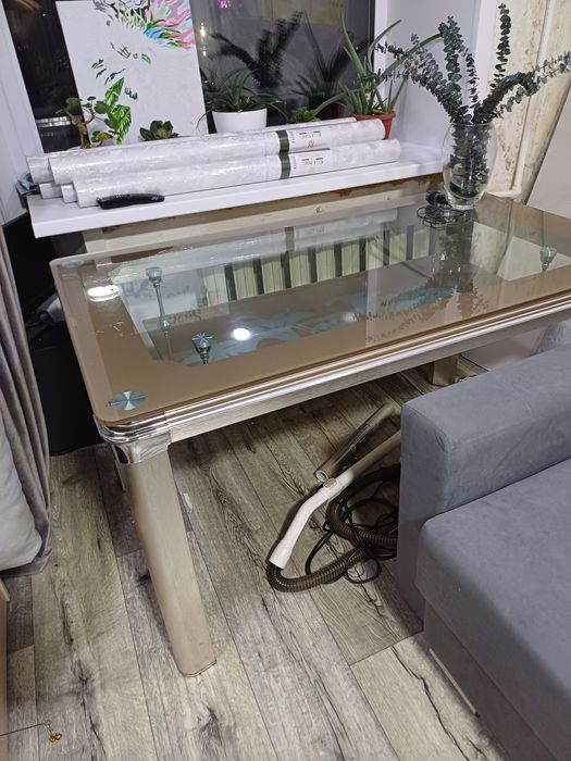 Продам стол  б/у