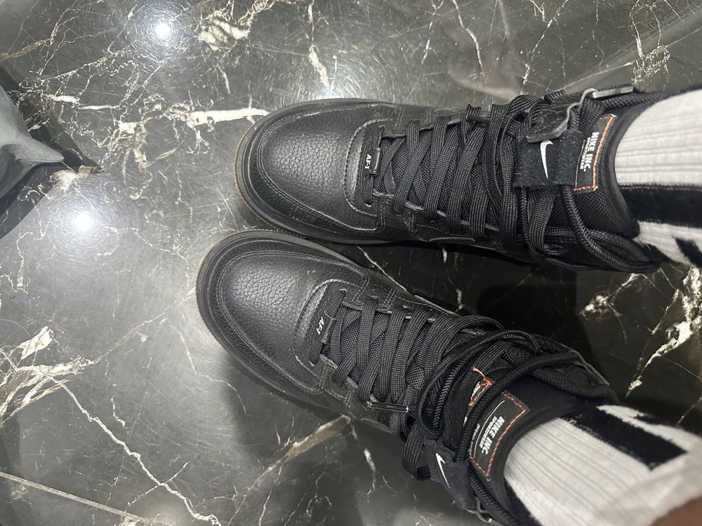 Обувки nike,естествена кожа