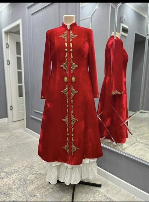 Казахский нсциональный костюм бешпет