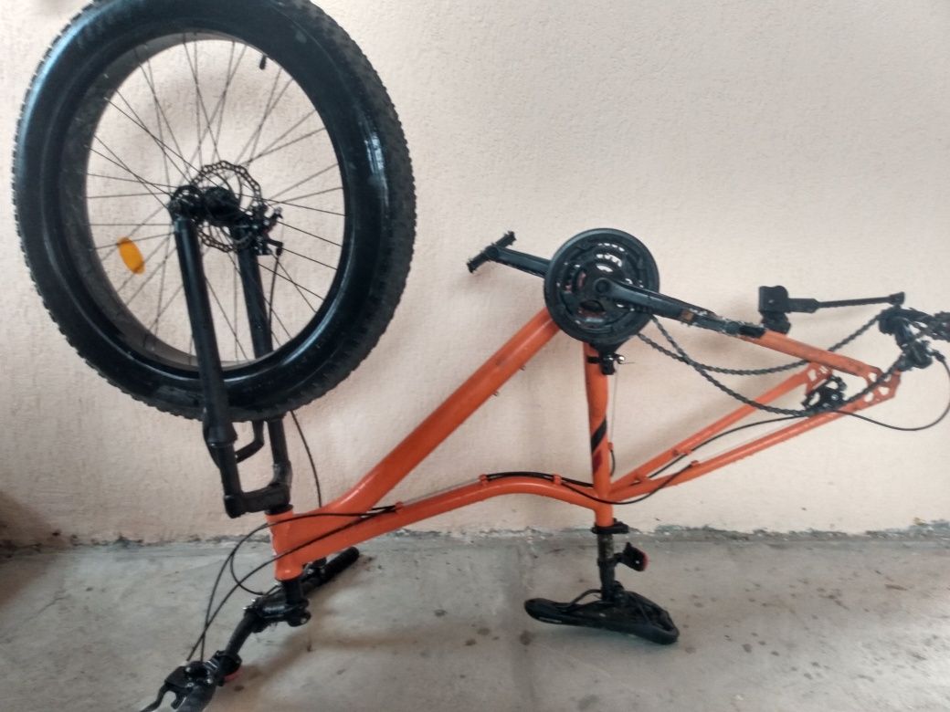 Vând bicicleta fat bike !!UȘOR NEGOCIABIL!!