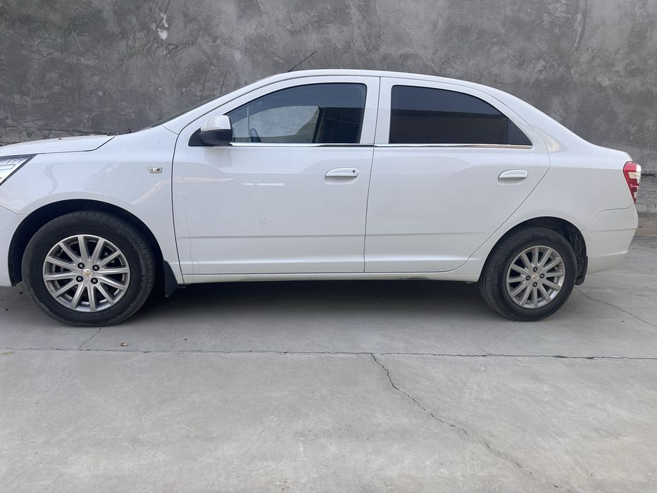 Cobalt 65 km ozimiki toza ozgina qirilgan joyi bor nu suyegi butun