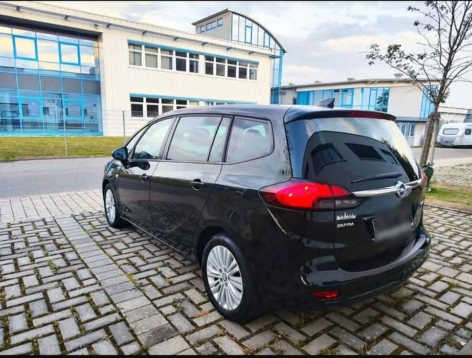 Opel Zafira Tourer - euro 6 / 10/2017