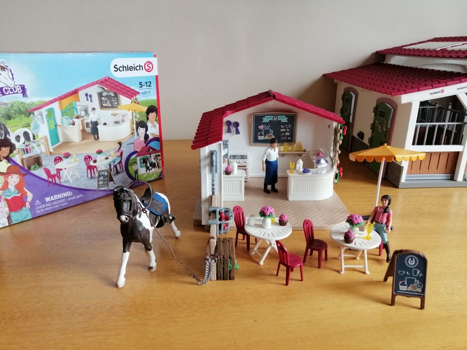 Schleich Кафене За Ездачи с Аксесоари