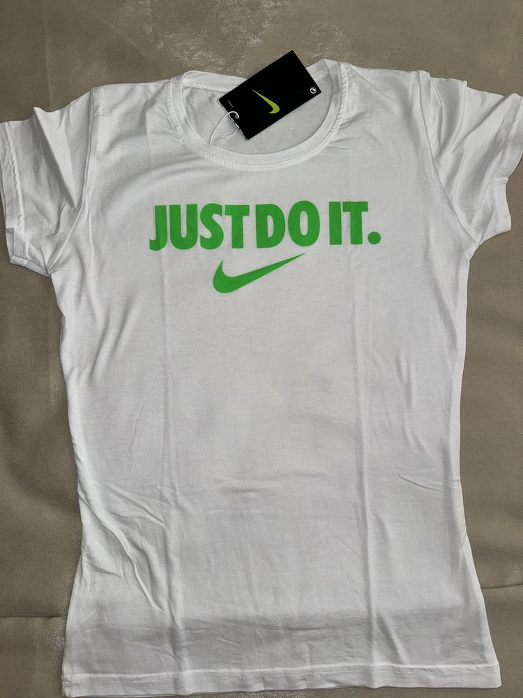 Дамски Тениски Nike