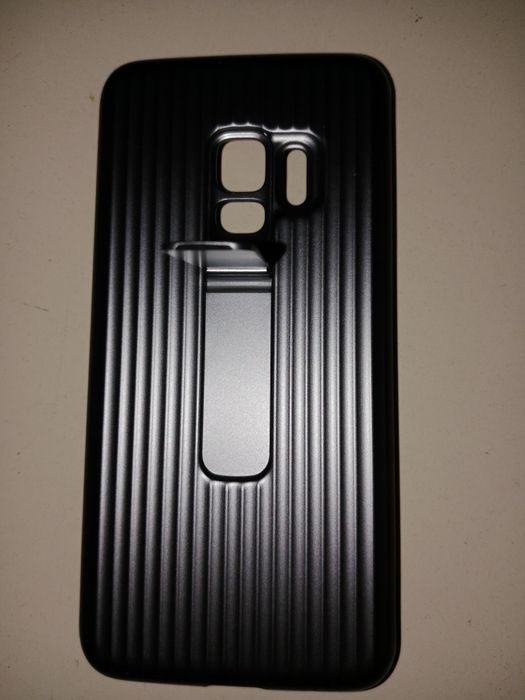 Продам чехолы.Новые на Samsung Galaxy (2018 год)