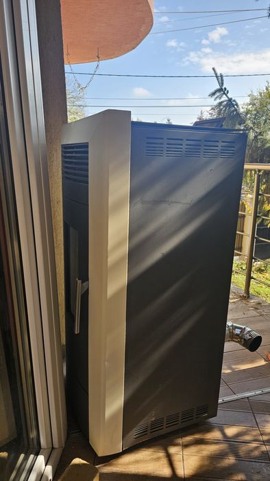 Пелетна камина с водна риза ALFAPLAM Commo 21kW - Бежова