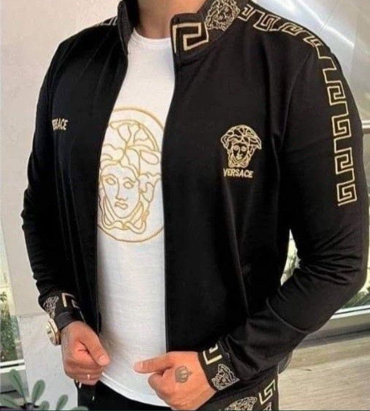 Compleu Versace barbati,2 puese(tricou+jacheta),logo brodat