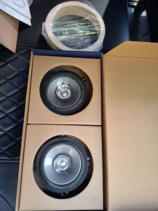 Продам Колонки Pioneer 2 штуки