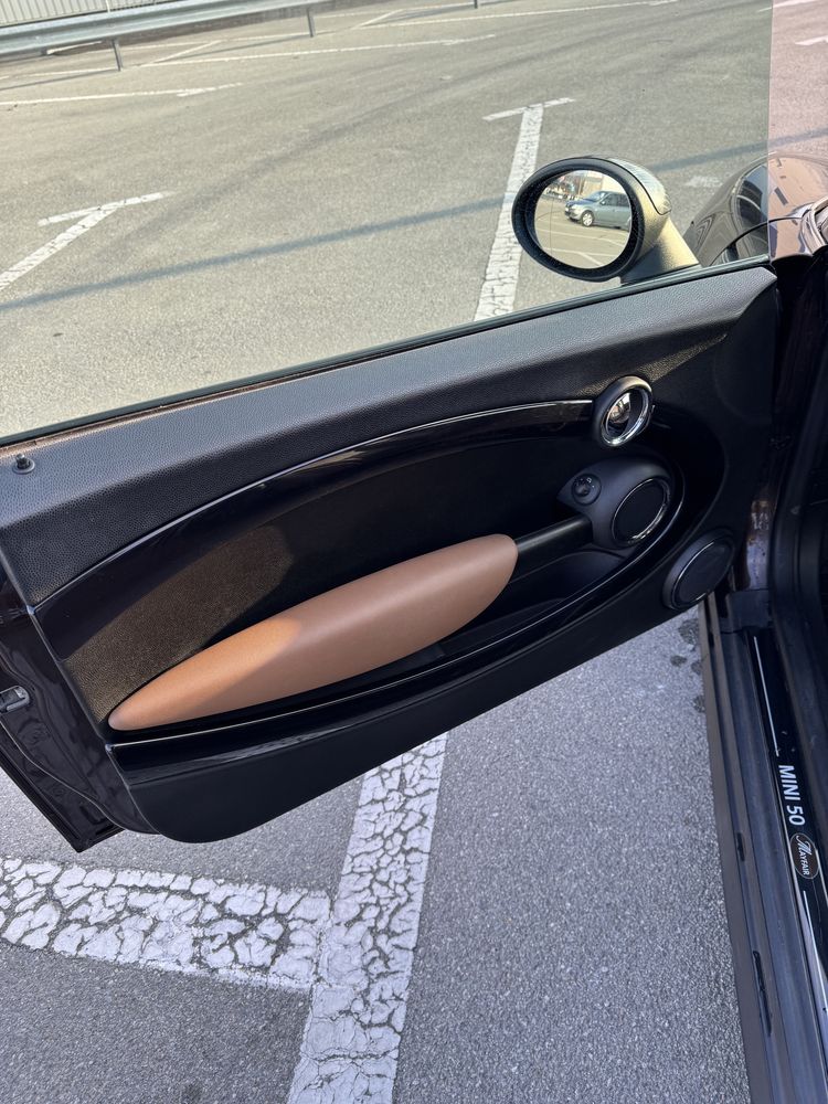 Mini Cooper Mayfair editie 50