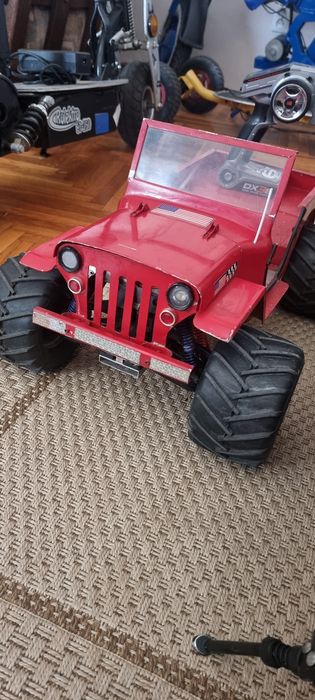 masina automodel cu telecomanda jeep rc metal