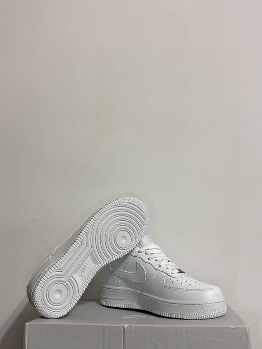 Adidasi albi marimea 40 41 42