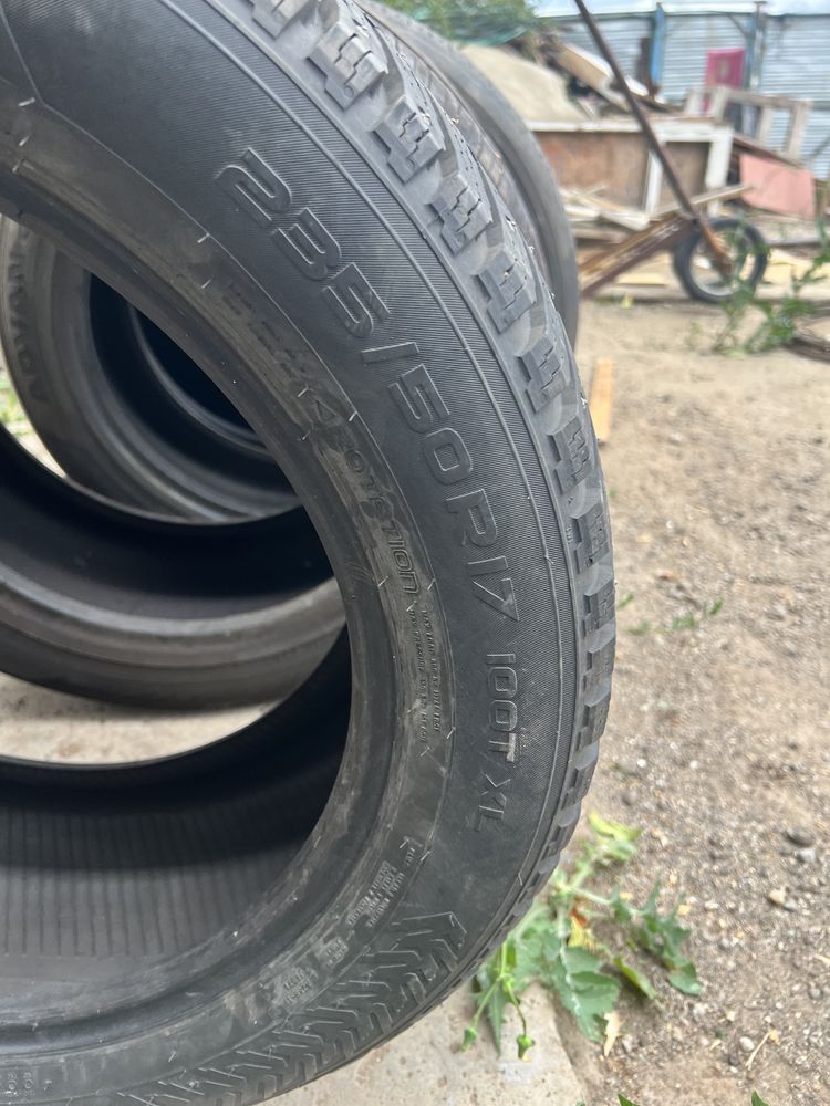 Продам автошины 235/50 R17