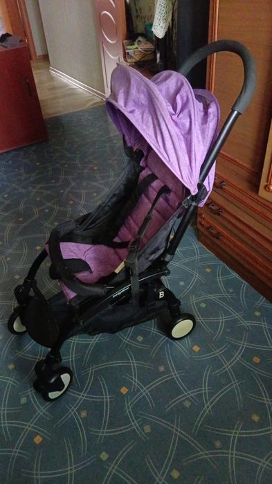 Продам детскую прогулочная коляску