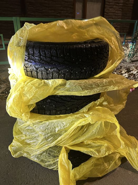 Продам комплект зимних шин с дисками р 14